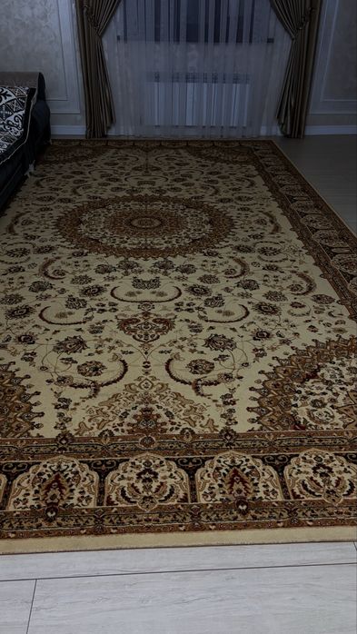 Продам ковер в хорошем состоянии