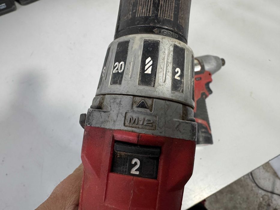 Винтоверт и импактор - Milwaukee 12 V li ion