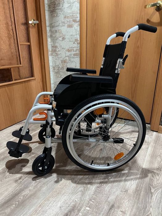 Продам детскую коляску KD350