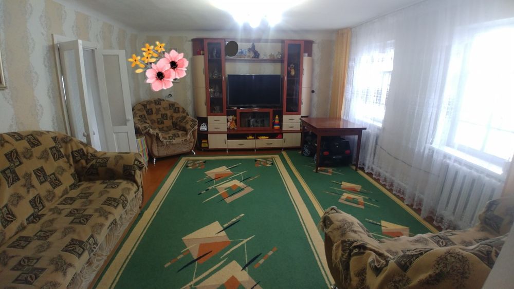 Дом вдоль дороги