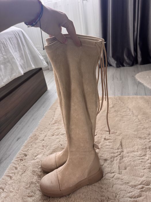 Cizme pana la genunchi