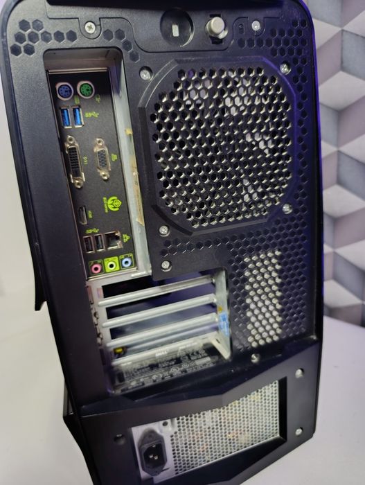 Unitate alienware aurora i7 6700k 32gb RAM
