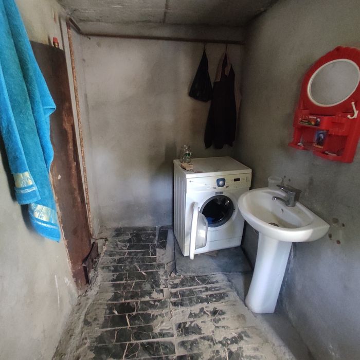 ДЕЩЕВО ! Продается  3,3 сотки 4 комнаты Сергели Узгариш