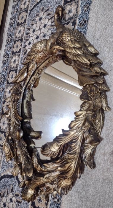 Oglinda foarte veche