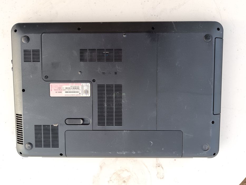 Корпуса HP G6 количество 2шт