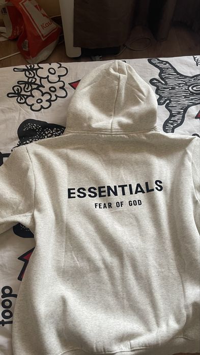 Essential hoddie