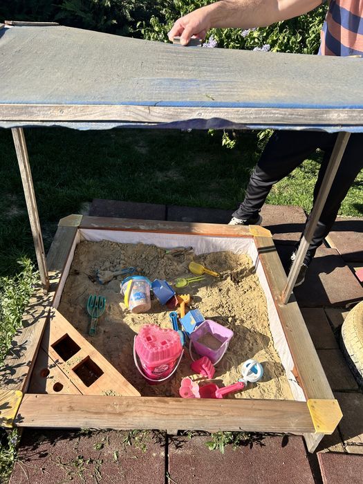 vand casuta gradina copii cu  groapa nisip