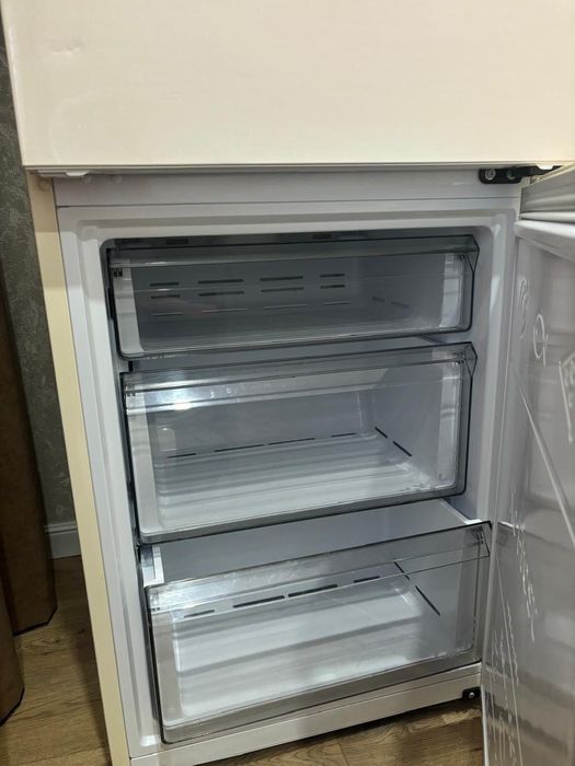 Продам холодильник Samsung