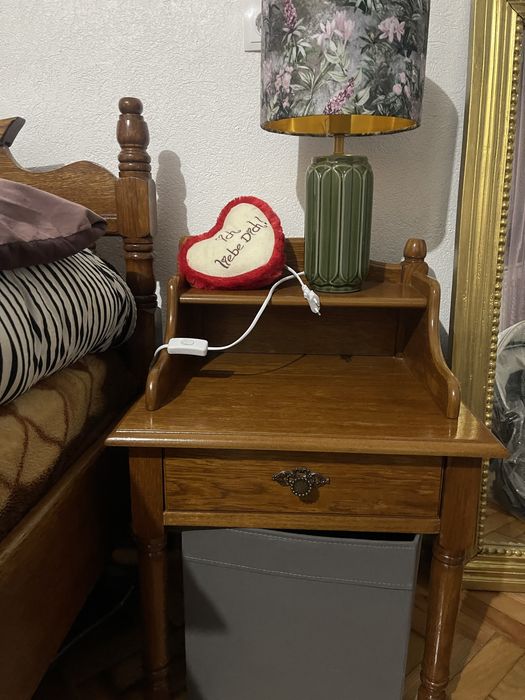 Set dormitor din lemn masiv