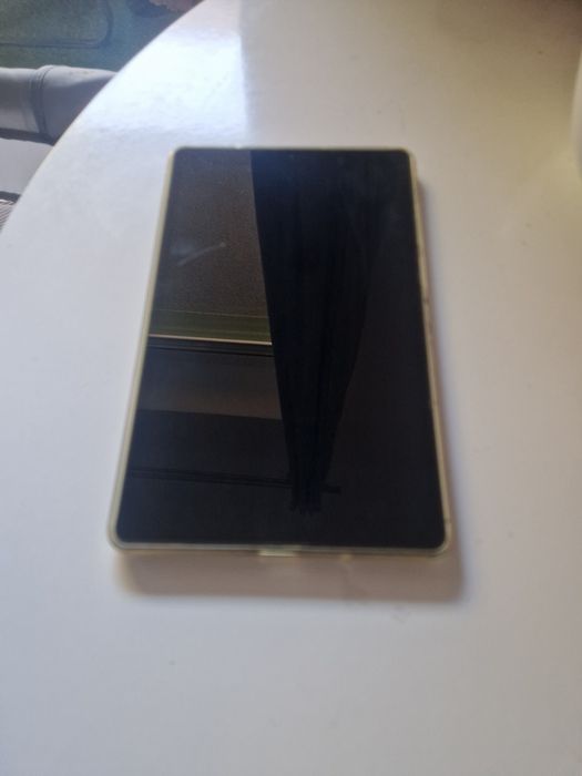 Tableta Lenovo Tab M8 HD – Ca nouă / Stare impecabilă + Accesorii