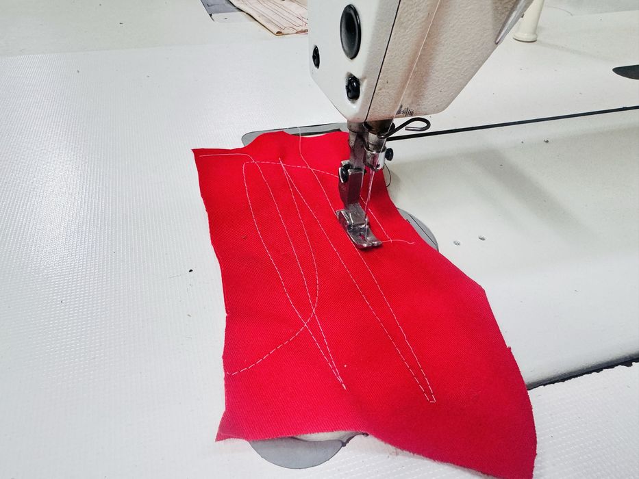 Masina de cusut liniar Juki automata cu taiere ata