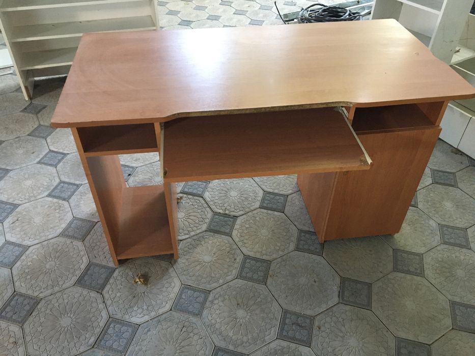 Стол комьютерный