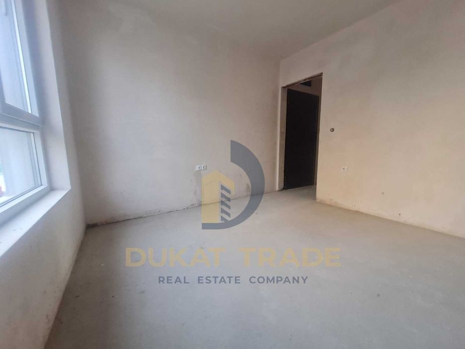 Продава се Тристаен апартамент в Варна, Колхозен пазар - 100 кв.м за 1493 €/кв.м - Снимка #6