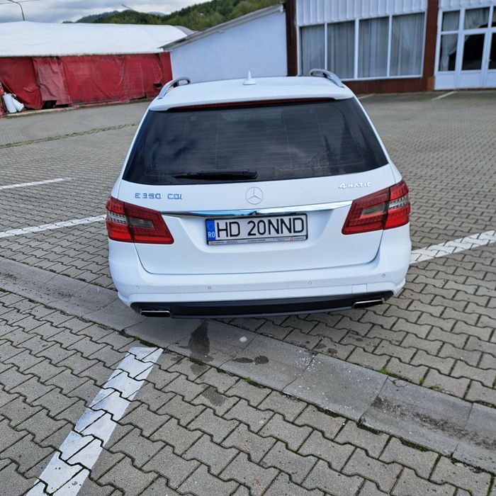 Vând Mercedes W212