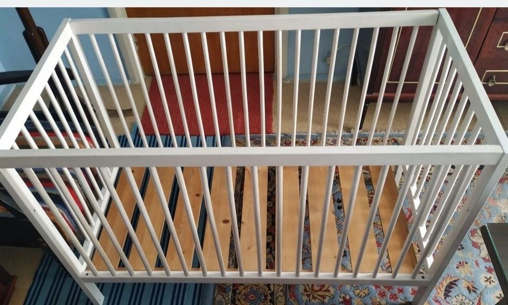 Pătuț alb pentru copii, cu saltea