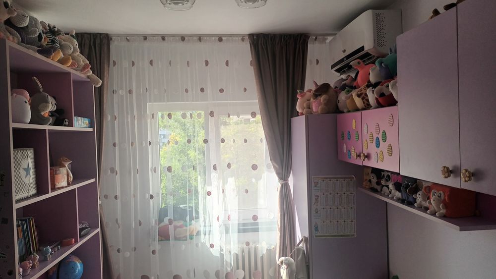 Vând mobila camera fetiță