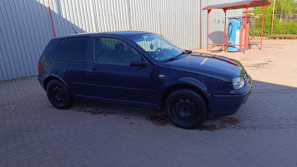 VOLKSWAGEN Golf 2002 — imagine 4