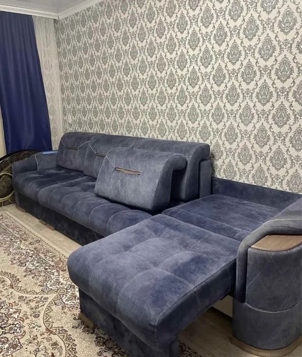 Продам диван в гостиную