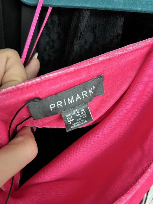 Кадифена рокля с една презрамка М