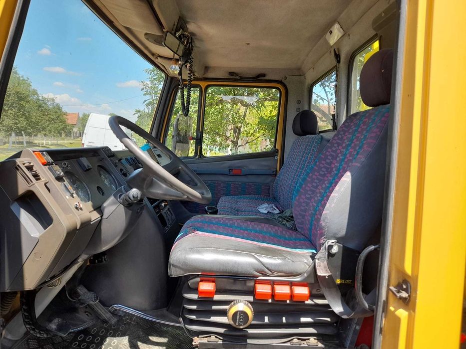 Vând Mercedes vario basculabil