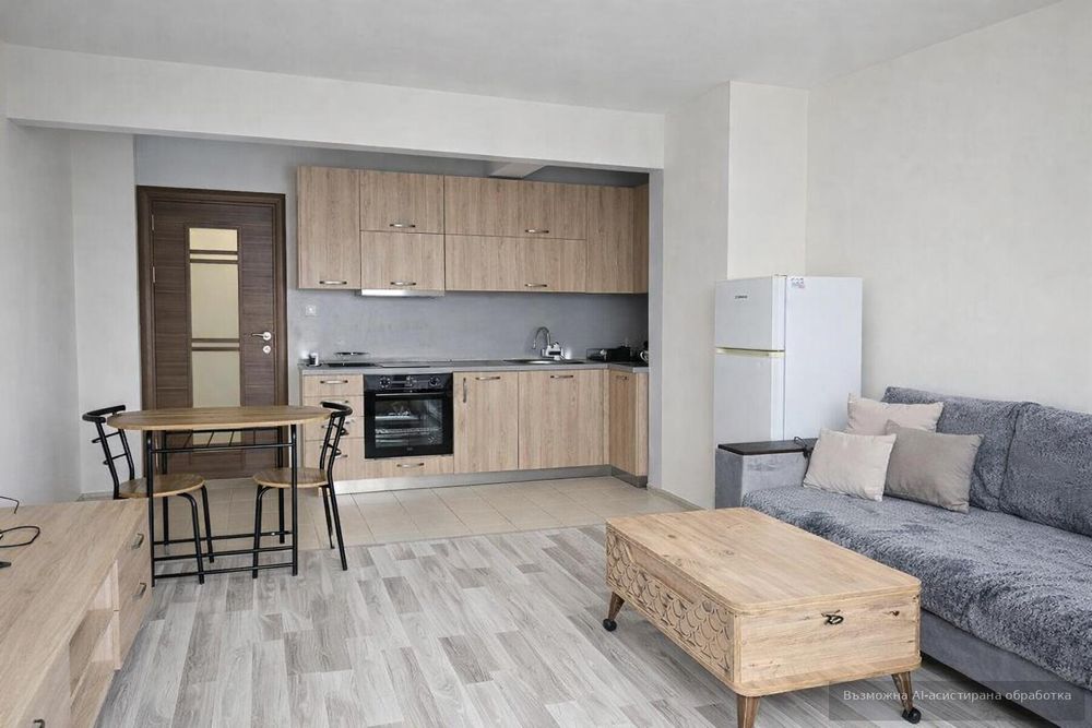 Тристаен апартамент под наем в Център