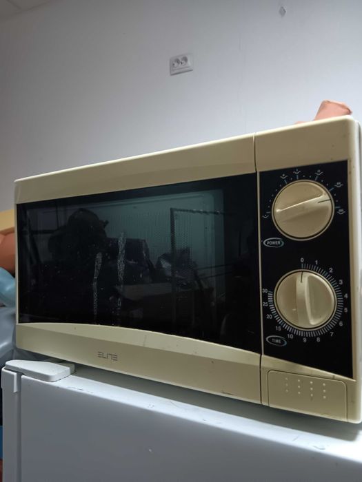 Малък хладилник ,втора употреба,плюс голям хладилник,втора употреба