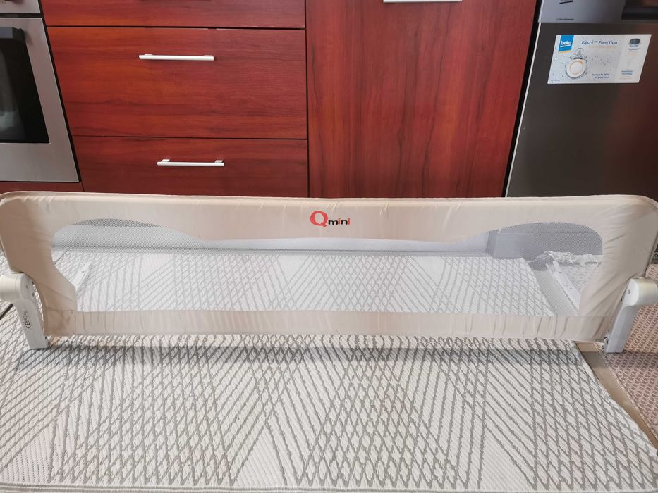 Bariera protecție pat bebelusi