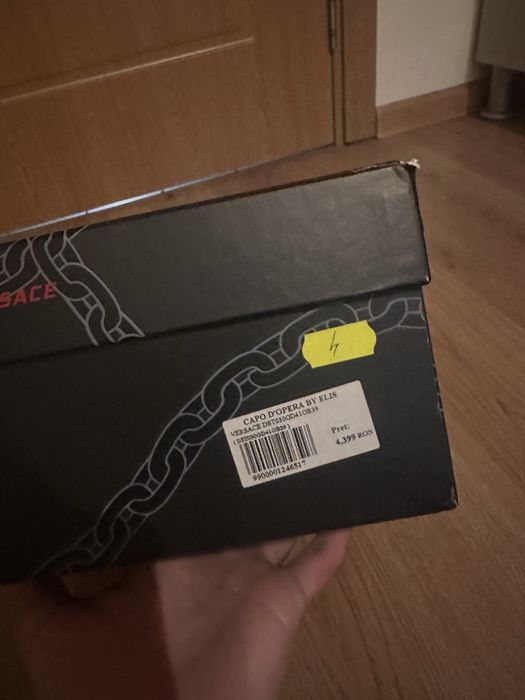 Versace chain reaction v2