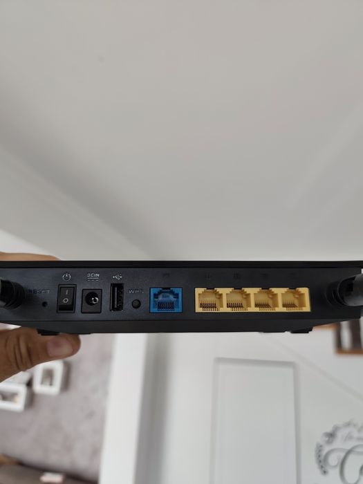 Router ASUS RT-AC57U
