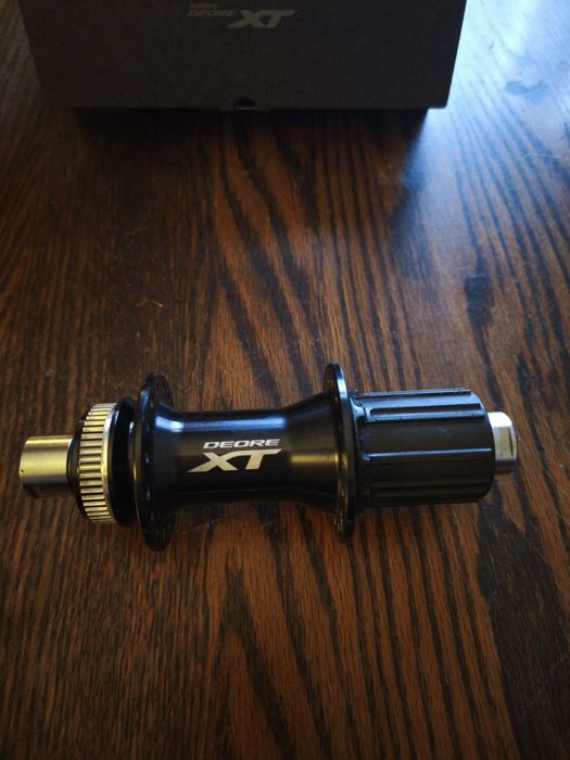 Задна главина Shimano xt