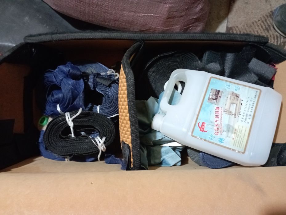 Продаю швейную машину