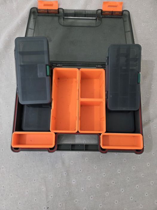 Контейнер для рыбалки