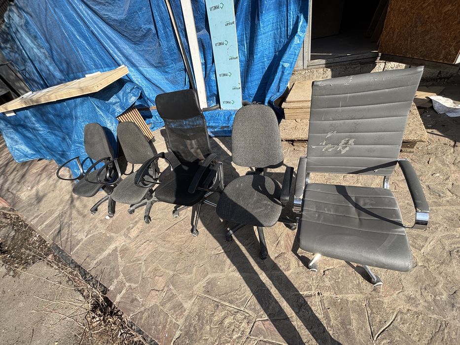 офисные кресла на колесиках