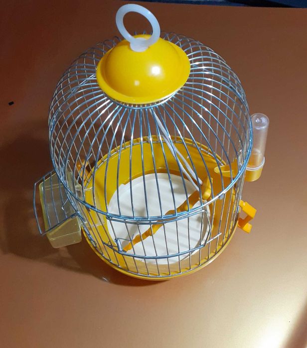 Клетка за декоративни птички