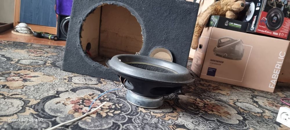 Продам сабвуфер 12 дюймов