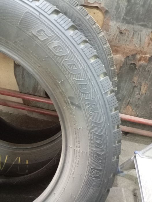 Продам шины 215/60/16