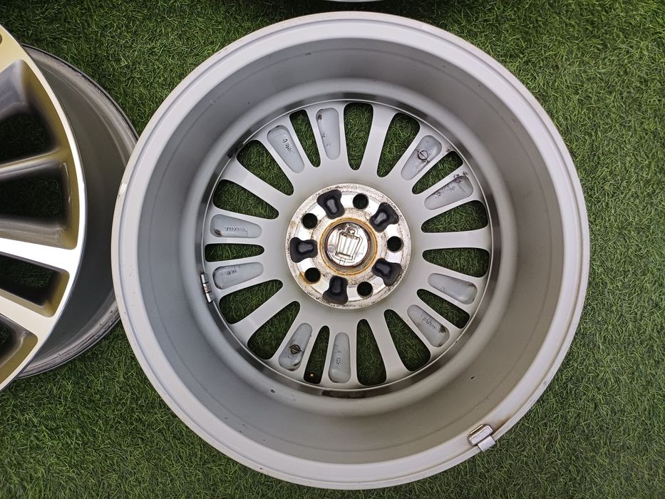 Диски R16 5x114.3 на Toyota Crown и другие.