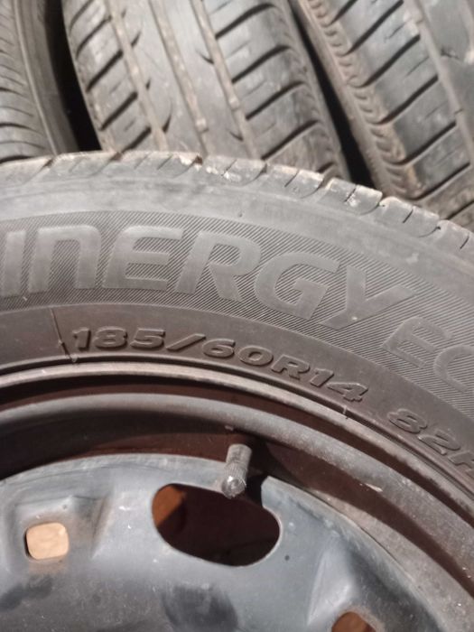 185/60/14 летни гуми с джанти