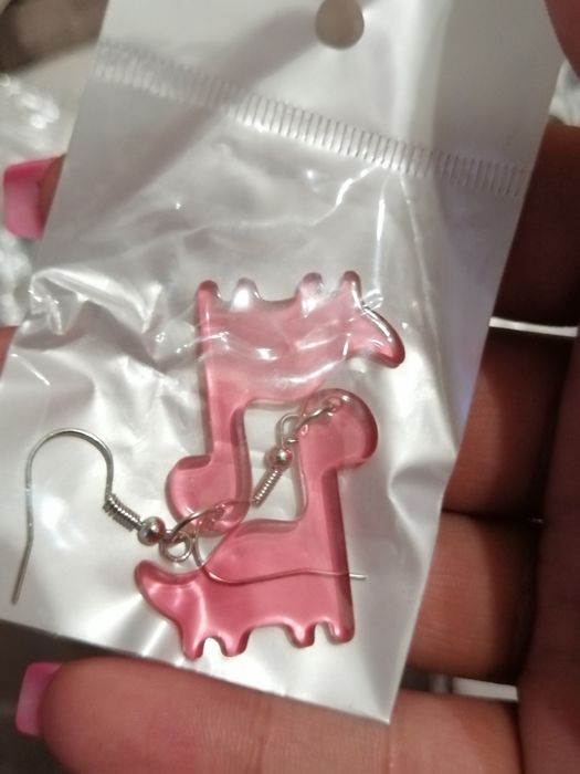 Браслеты, кулоны, сережки