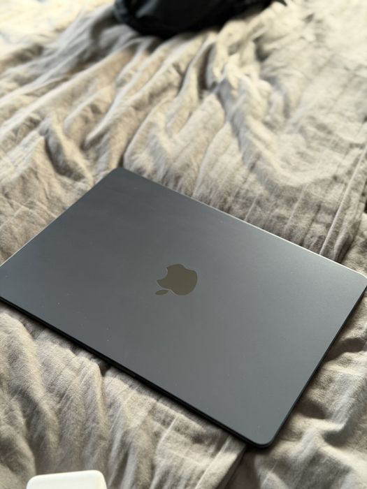 MacBook Air 13’ M3 2024