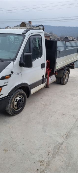 Vand iveco basculabil cu macara