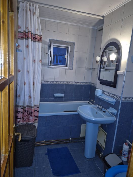 Închiriez ap.2 camere decomandate