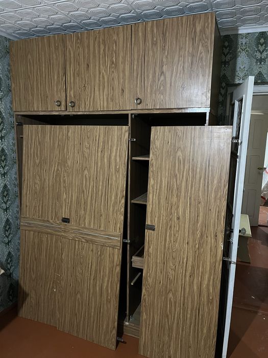 Спальний шкаф + кровать + 2 тумбы