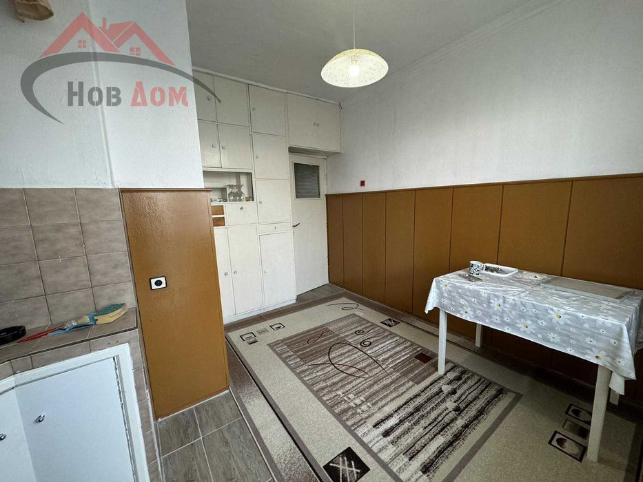 Продава се Тристаен апартамент в Велико Търново, Акация - 72 кв.м за 1181 €/кв.м - Снимка #2