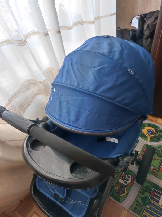 Продаю коляску в отличном состояние