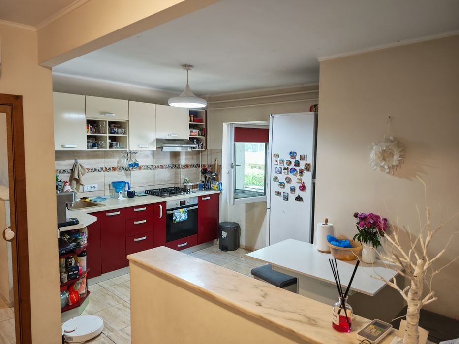 Inchiriere apartament 3 camere Nicolinaa-Piata Cug