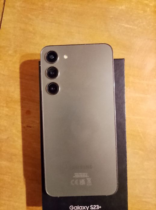 Samsung s23+(като нов, малко използван)