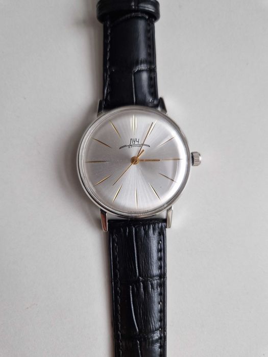 ЛУЧ, 23 камня, сделано в СССР, кал. 2209, 35мм, НОВ!