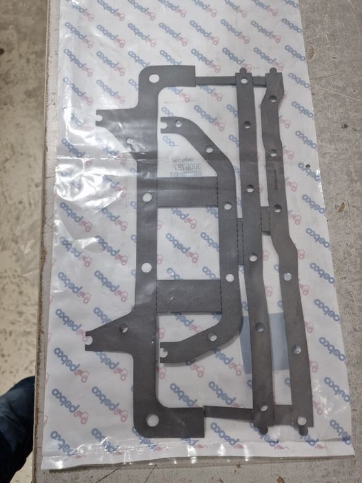 Garnitura baie ulei tractor fiat 311.312 și 315 pe original import ita