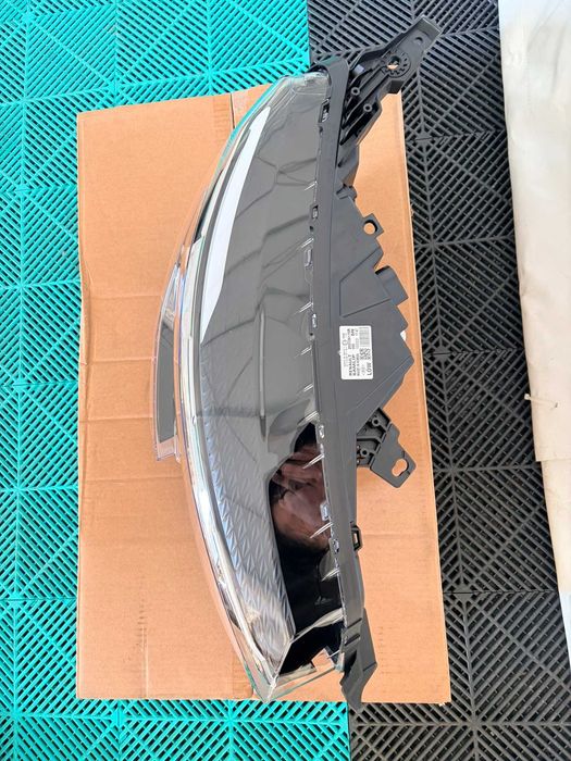 Far faruri dreapta Led Pure Vision Renault Arkana nou original Renault